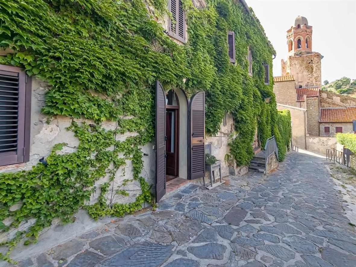 La Casina Di Rosi Vivere Nellantico Borgo Castiglione della Pescaia Exterior photo